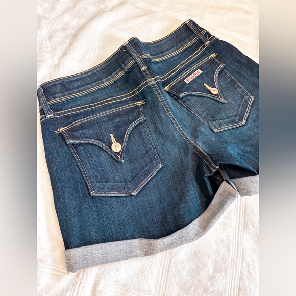 Hudson Crowley Mid Thigh Cuffed Shorts Flap Pockets Dark Wash Size 29 - Picture 3 of 10